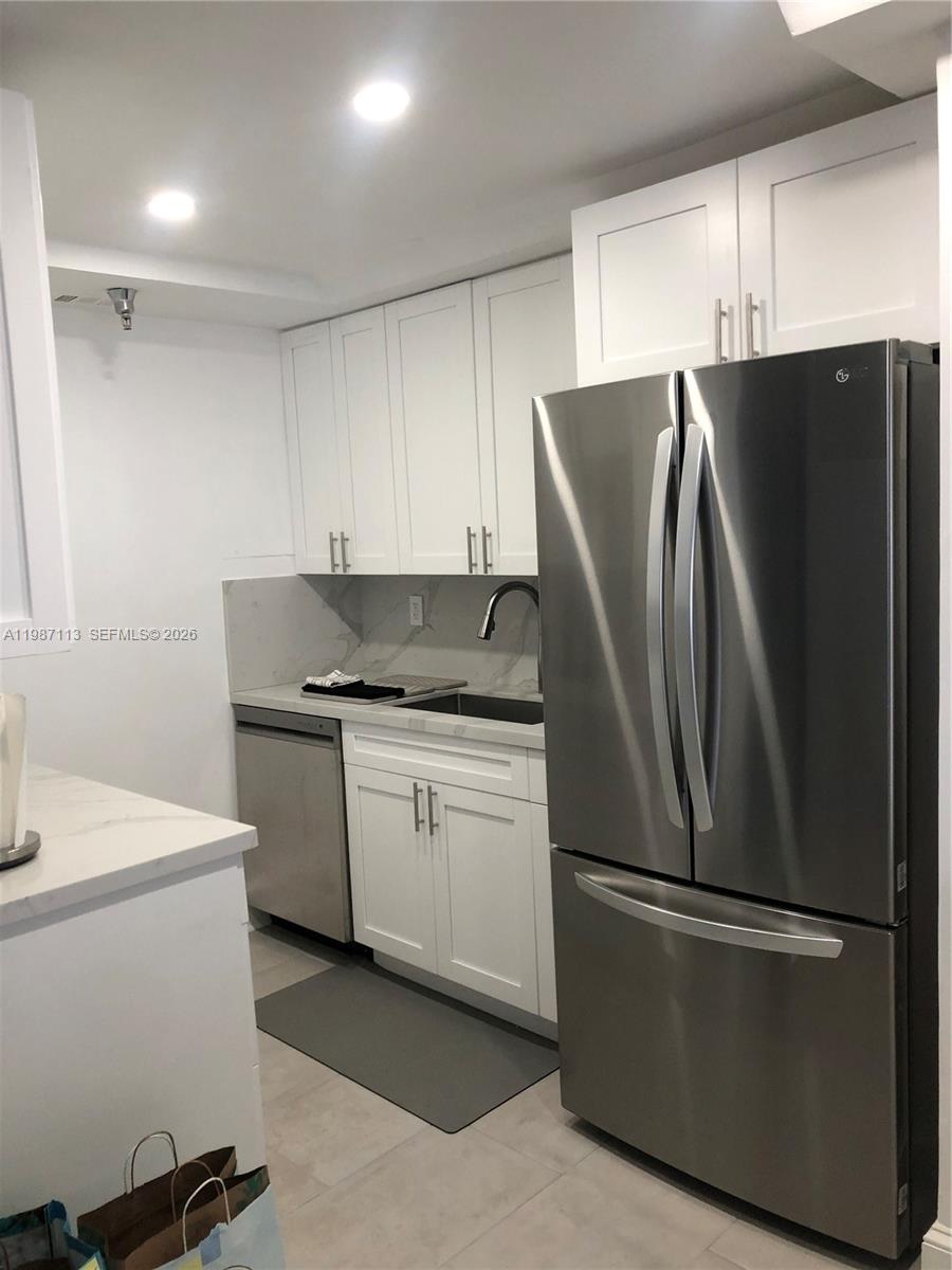 MIRADOR 1000 CONDO - Residential Lease