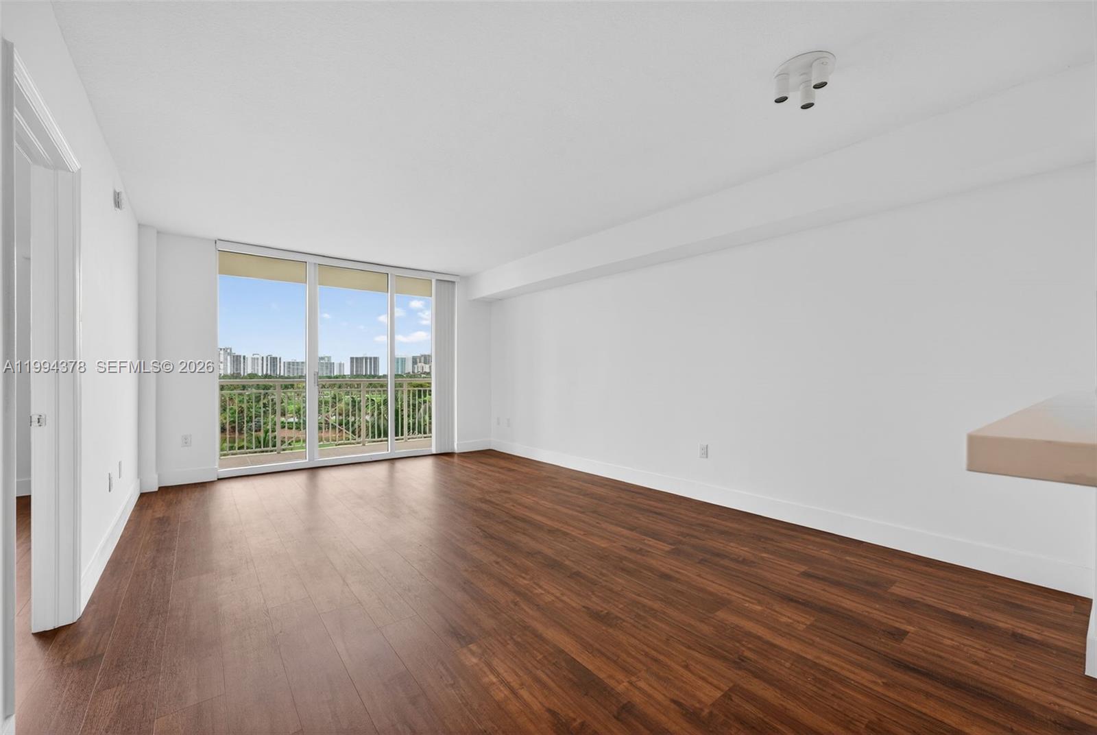 TURNBERRY ON THE GREEN CO - Residential