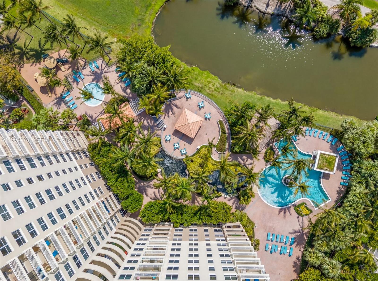 TURNBERRY ON THE GREEN CO - Residential