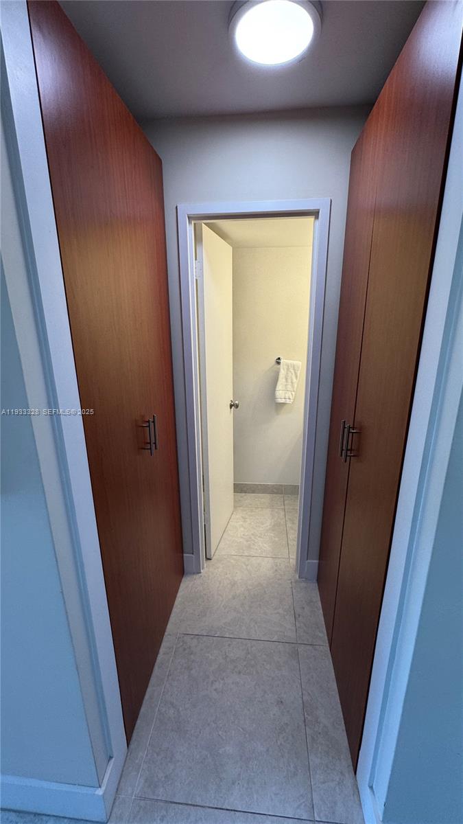 BRICKELL BISCAYNE CONDO - Residential Lease