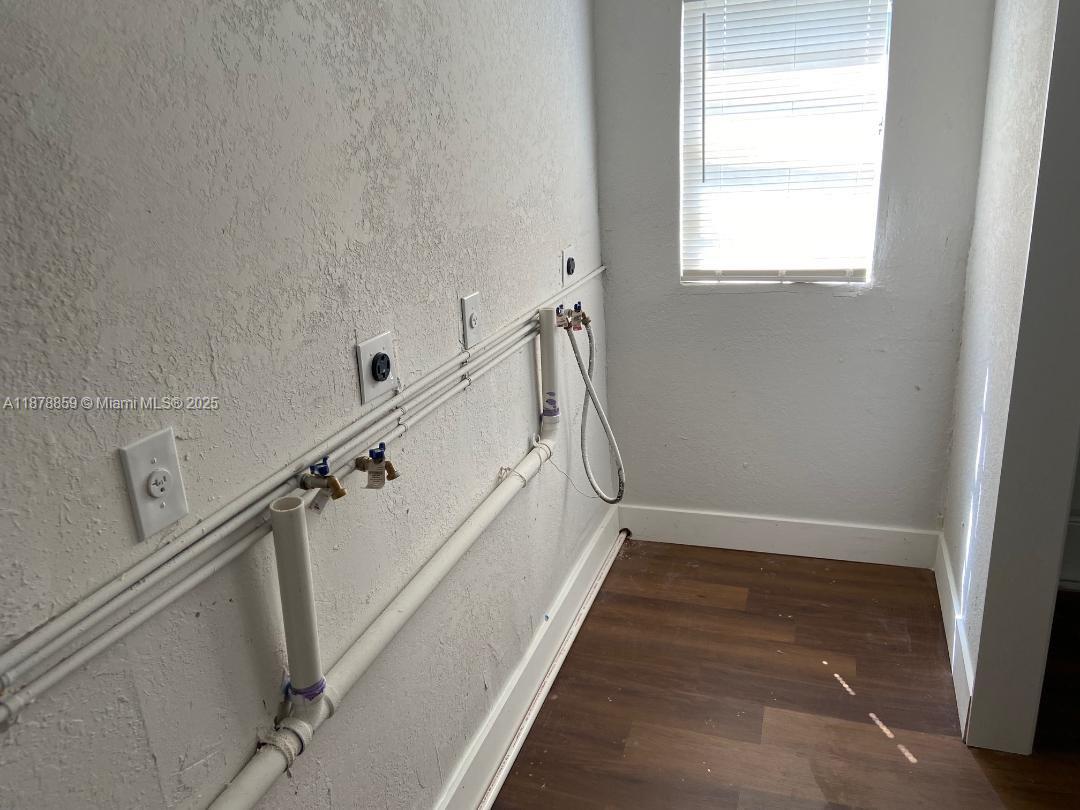 PARK MANOR - Residential