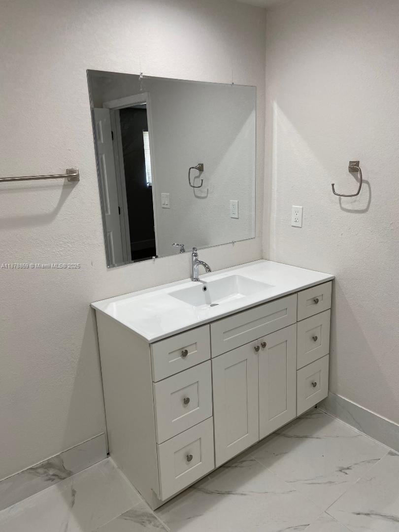 PARK MANOR - Residential