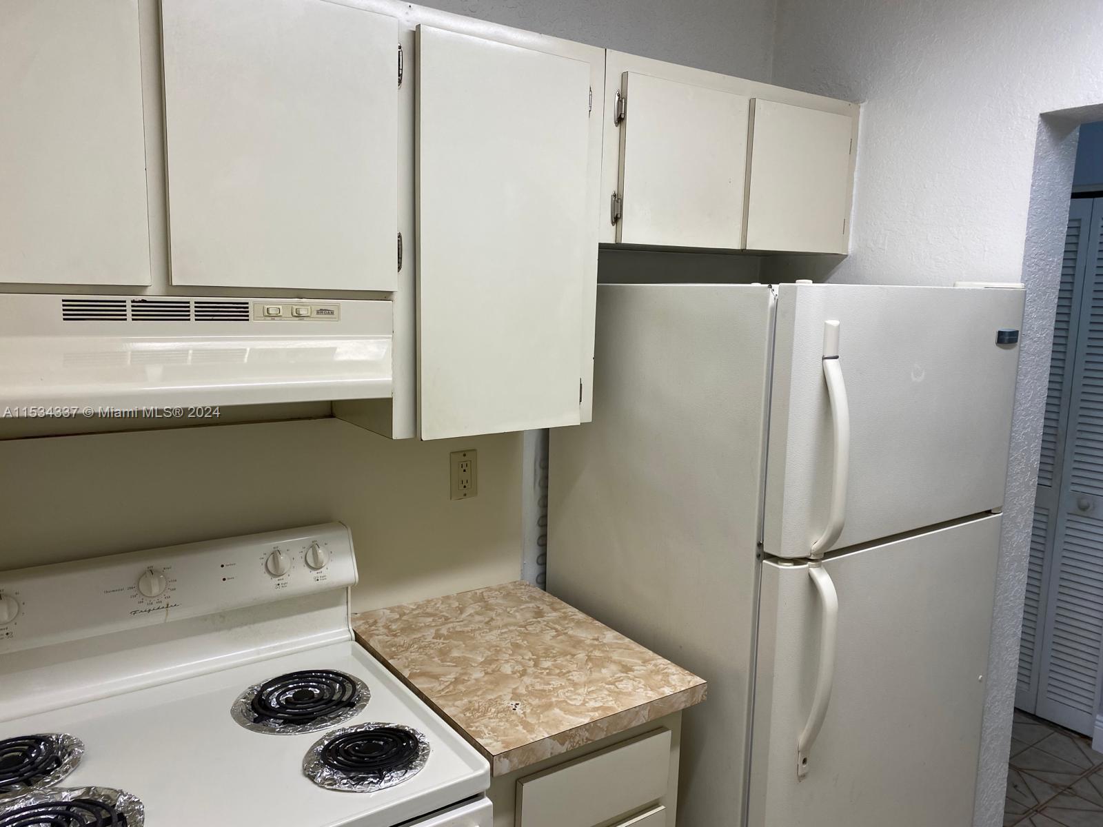 EL LAGO CONDO - Residential Lease
