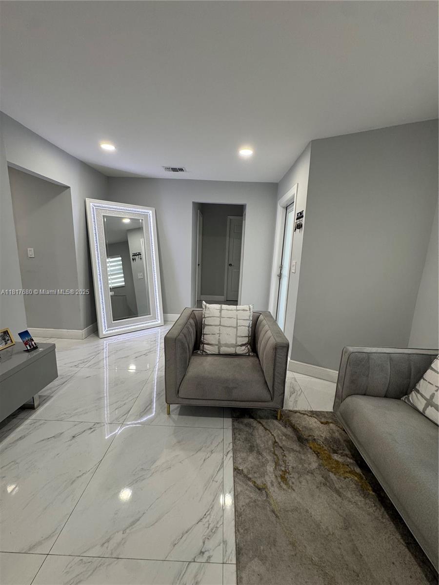 UNIVERSITY COURTS SUB - Residential