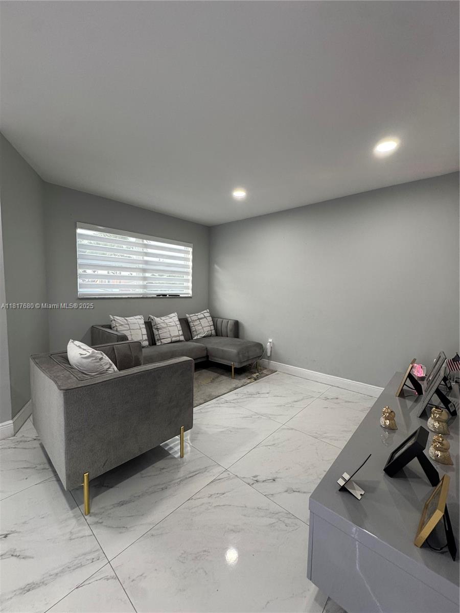 UNIVERSITY COURTS SUB - Residential