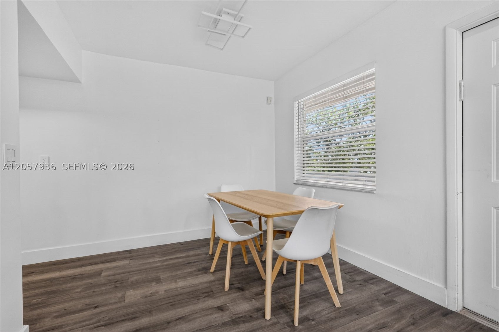 2100 Diana Dr 310