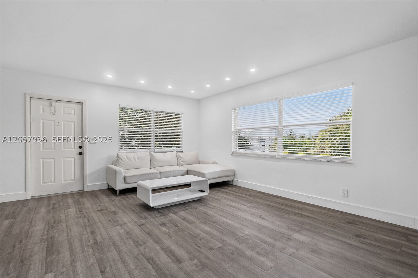 2100 Diana Dr 310