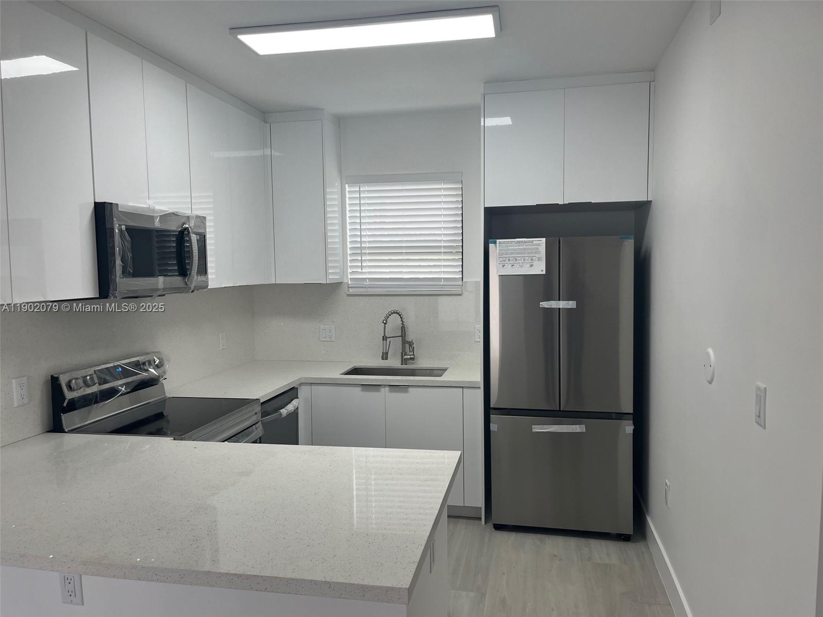 WEST BISCAYNE - Residential Lease