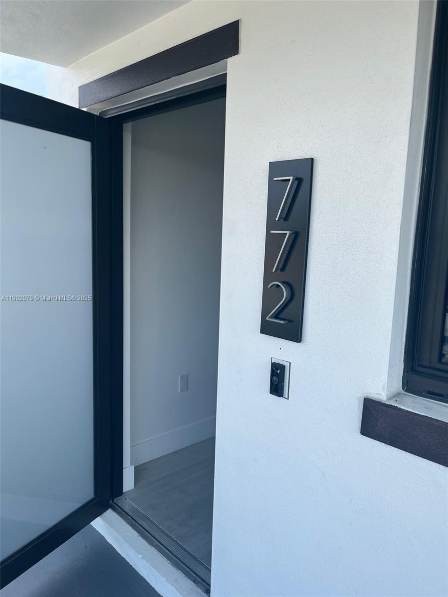 WEST BISCAYNE - Residential Lease