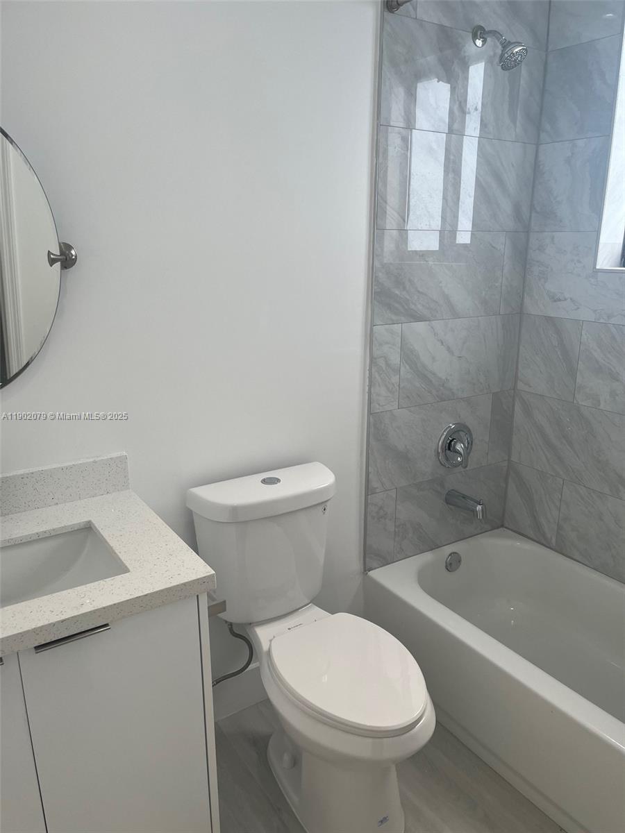 WEST BISCAYNE - Residential Lease