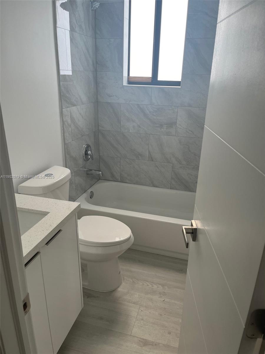 WEST BISCAYNE - Residential Lease