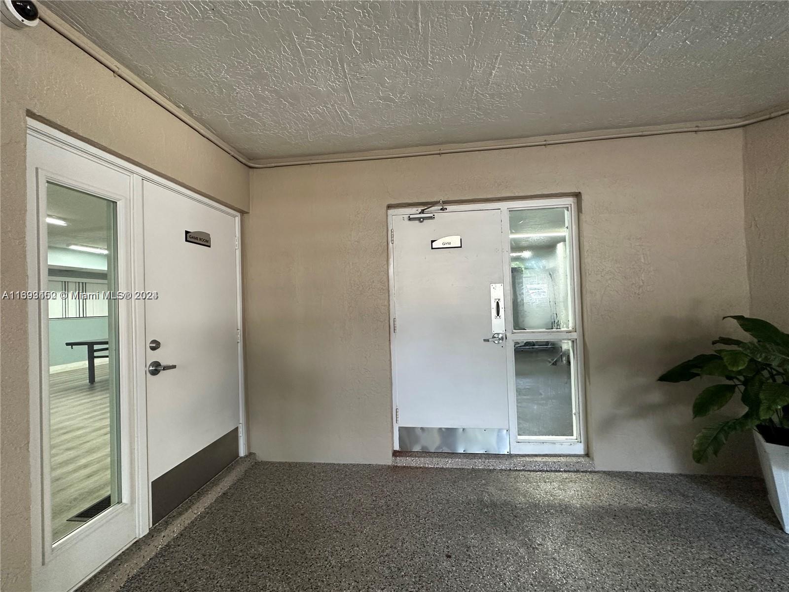 SUMMERTREE VILG CALIF CL - Residential
