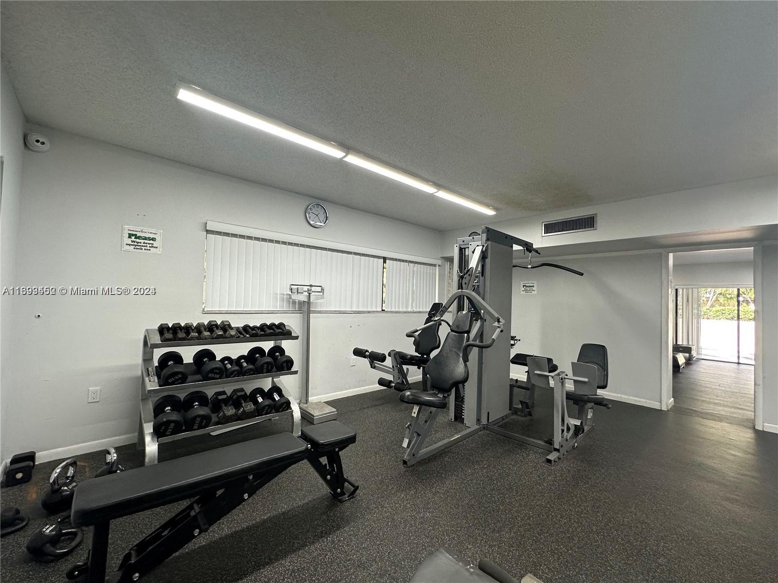 SUMMERTREE VILG CALIF CL - Residential