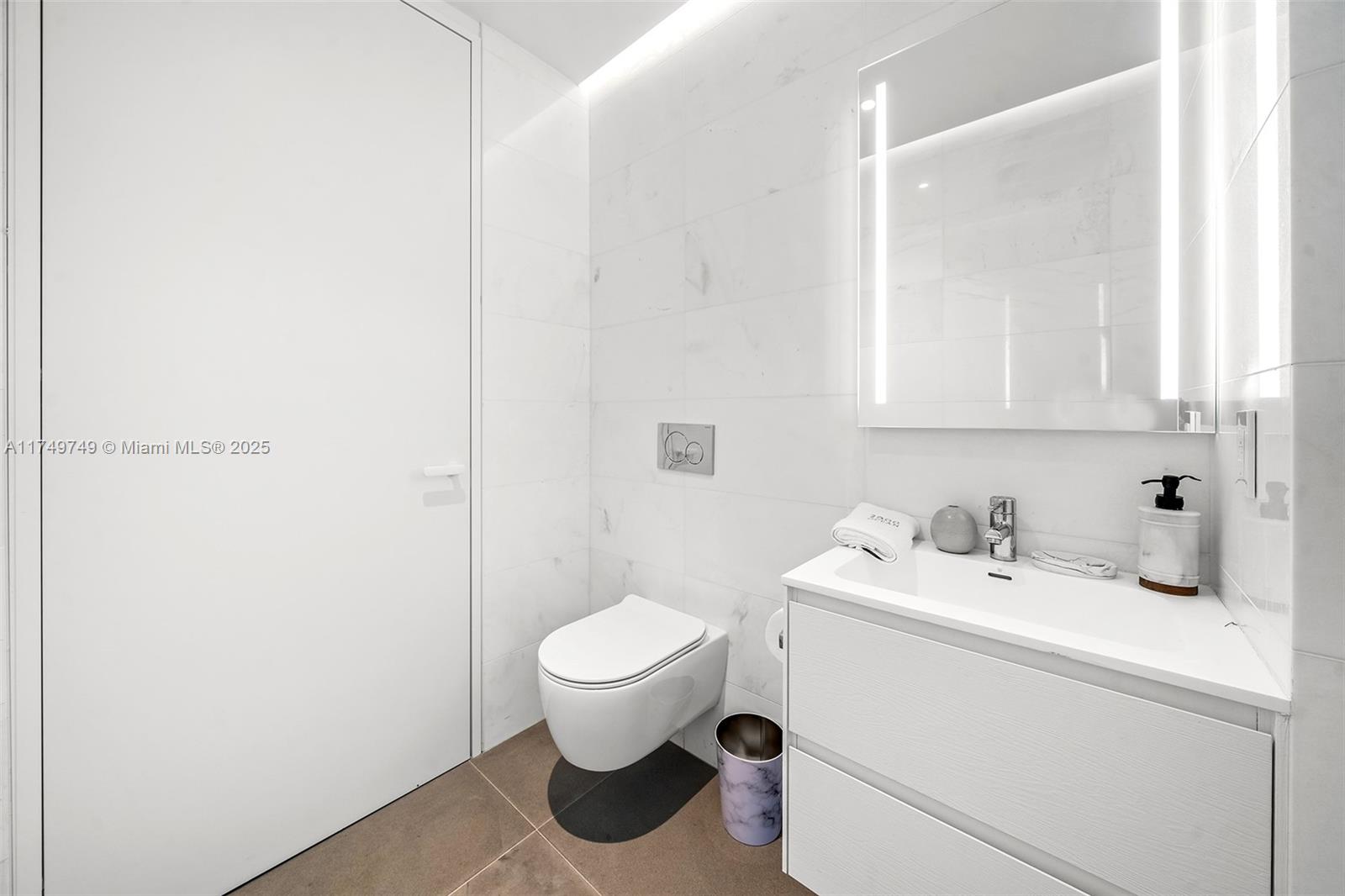 2000 OCEAN CONDO - Residential Lease