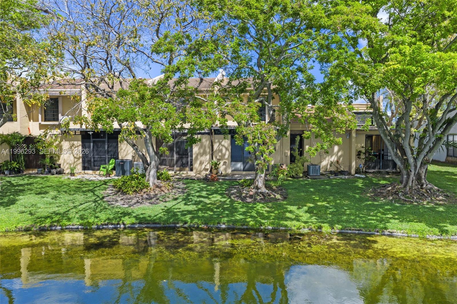 WESTVIEW CONDOMINIUM NO T - Residential Lease