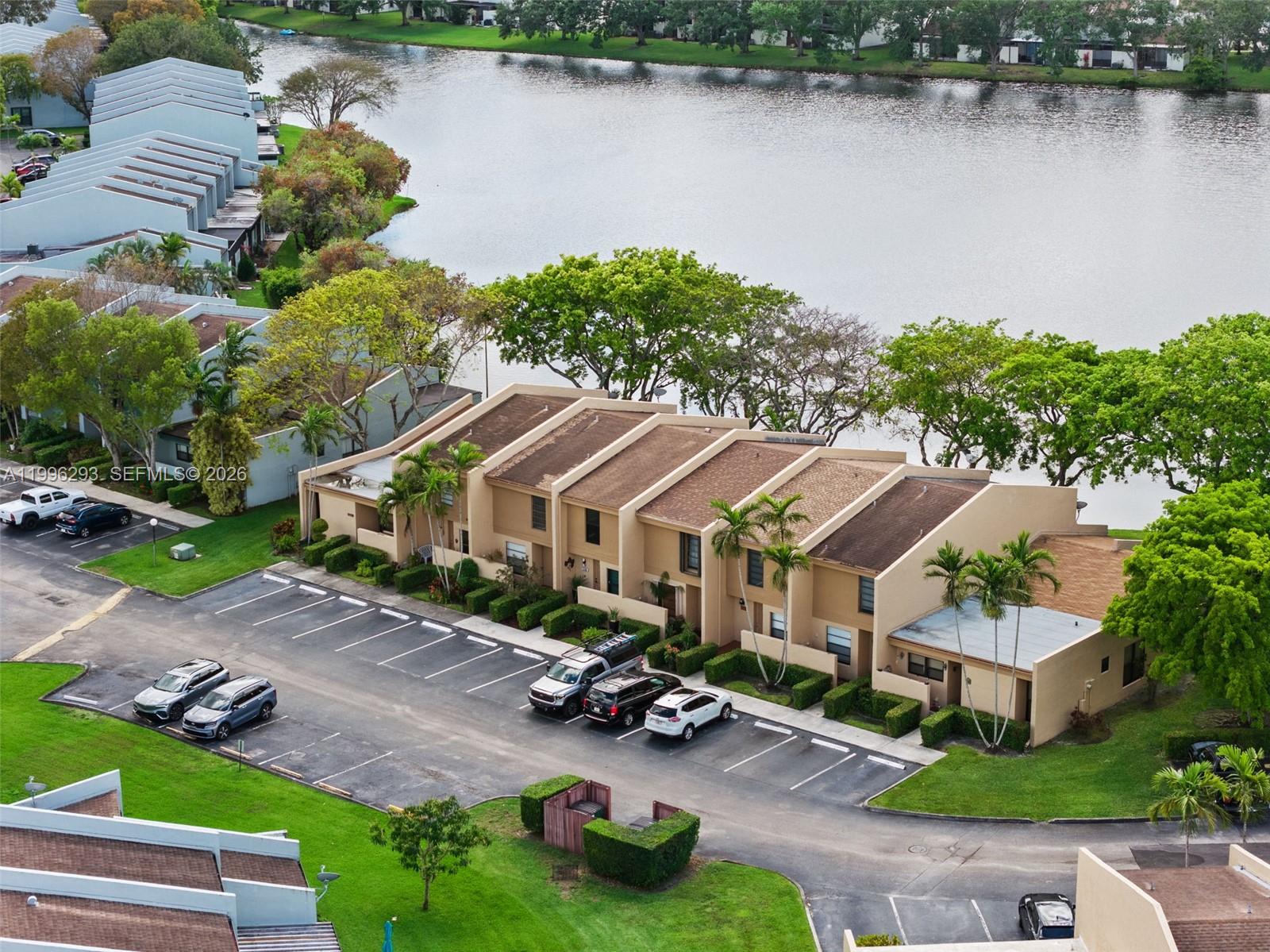 WESTVIEW CONDOMINIUM NO T - Residential Lease