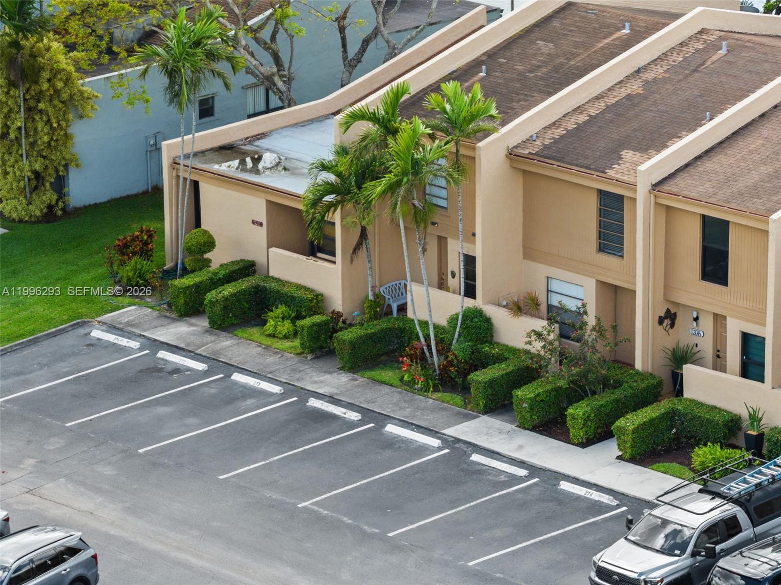 WESTVIEW CONDOMINIUM NO T - Residential Lease