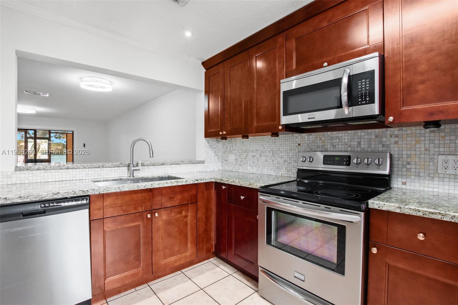 WESTVIEW CONDOMINIUM NO T - Residential Lease