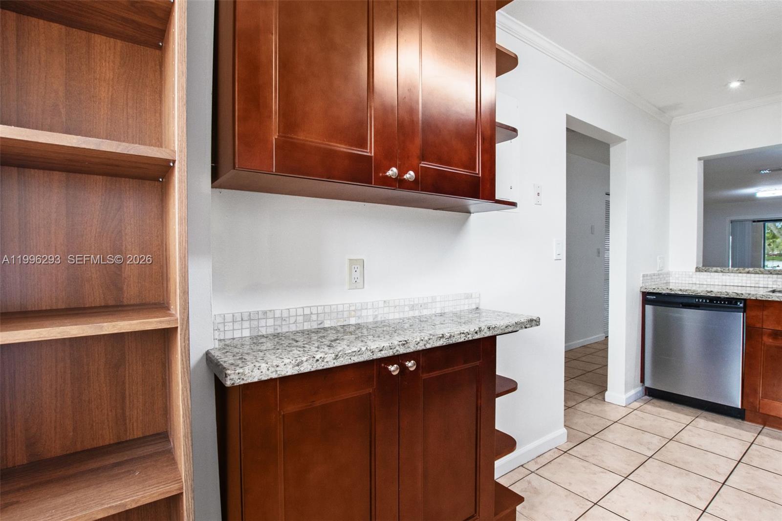 WESTVIEW CONDOMINIUM NO T - Residential Lease