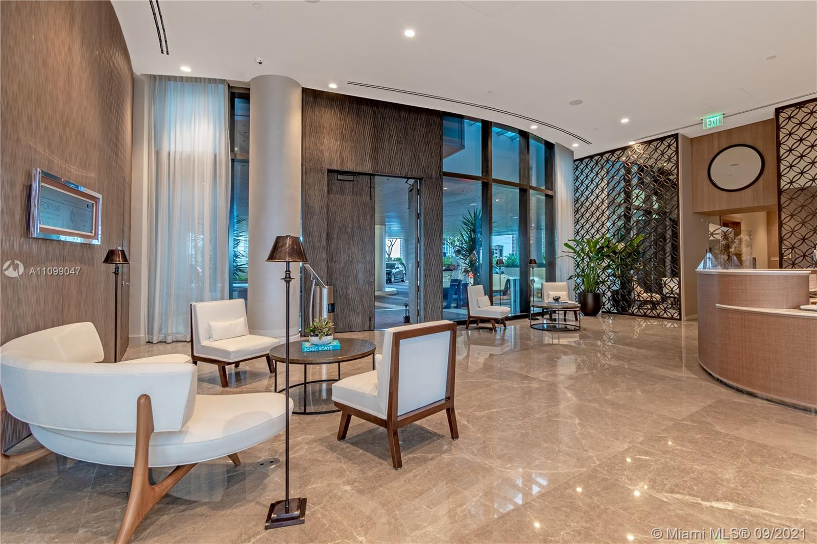 THE RITZ CARLTON RESIDENCE - Residential