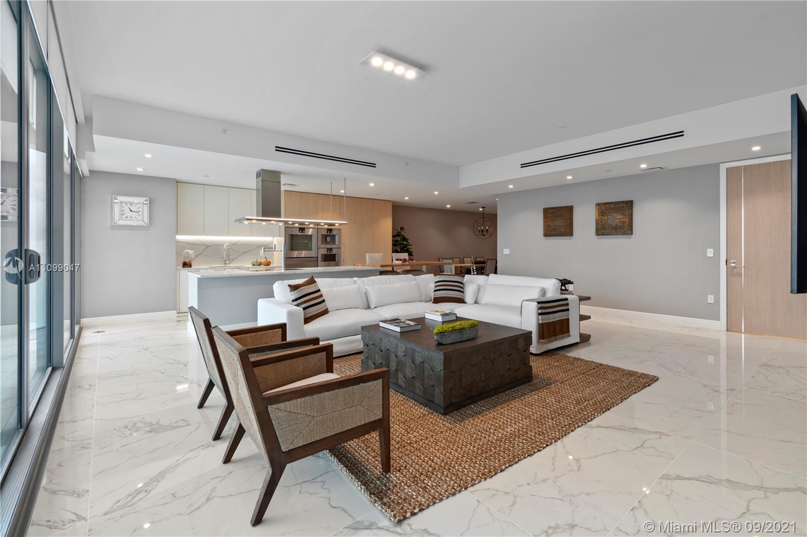 THE RITZ CARLTON RESIDENCE - Residential