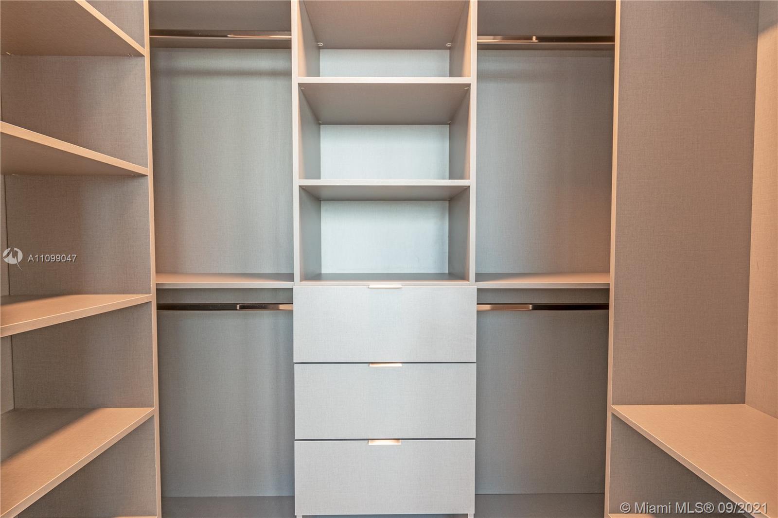 THE RITZ CARLTON RESIDENCE - Residential