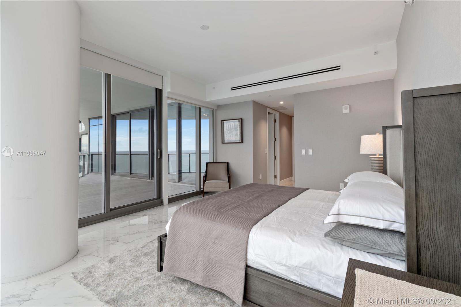 THE RITZ CARLTON RESIDENCE - Residential