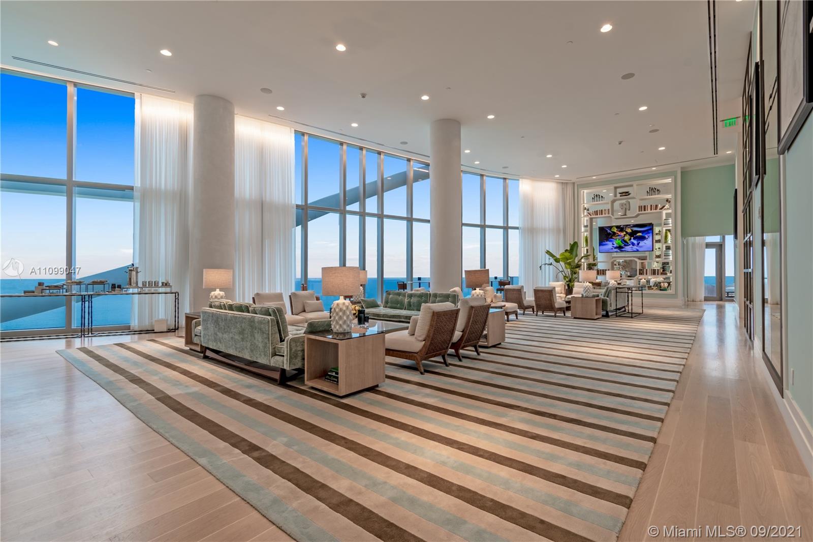 THE RITZ CARLTON RESIDENCE - Residential