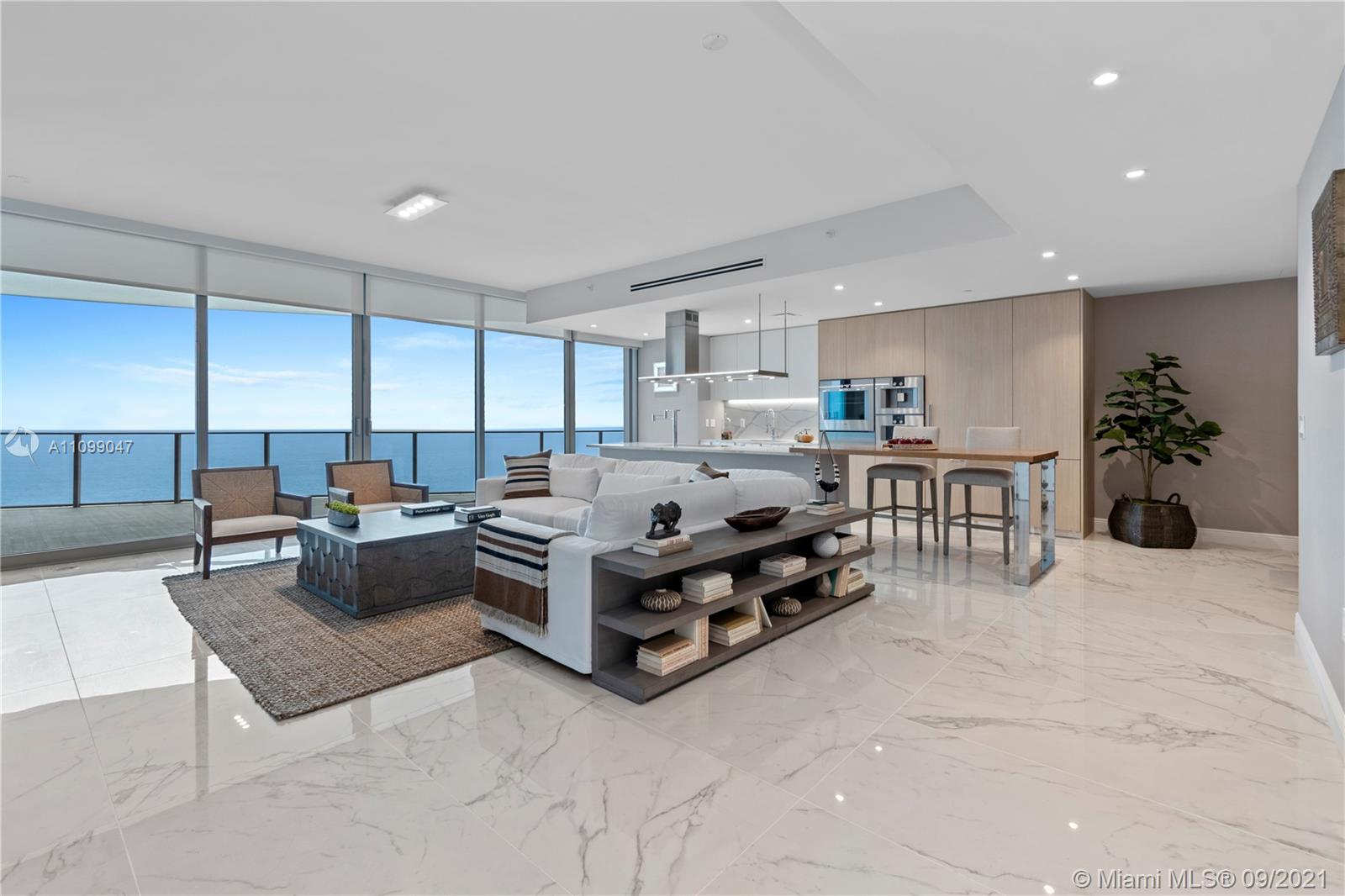 THE RITZ CARLTON RESIDENCE - Residential