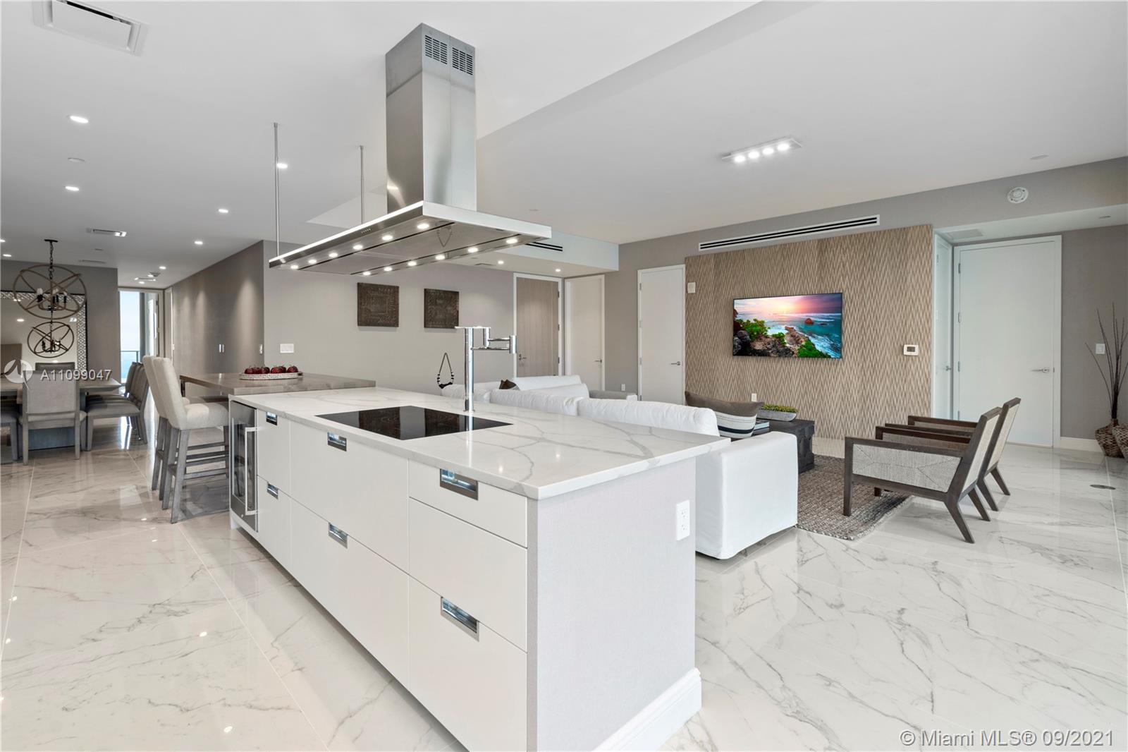 THE RITZ CARLTON RESIDENCE - Residential