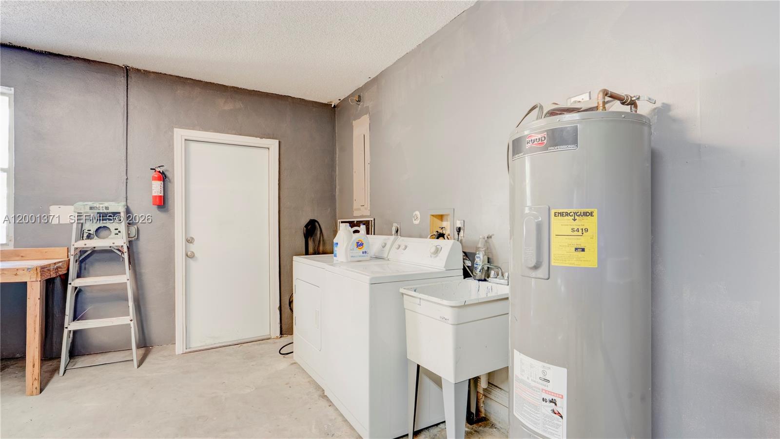 HIGH RIDGE EST - Residential