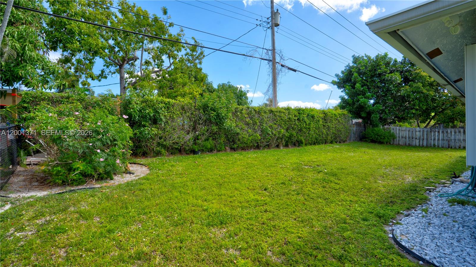 1067 Julia Heights Dr