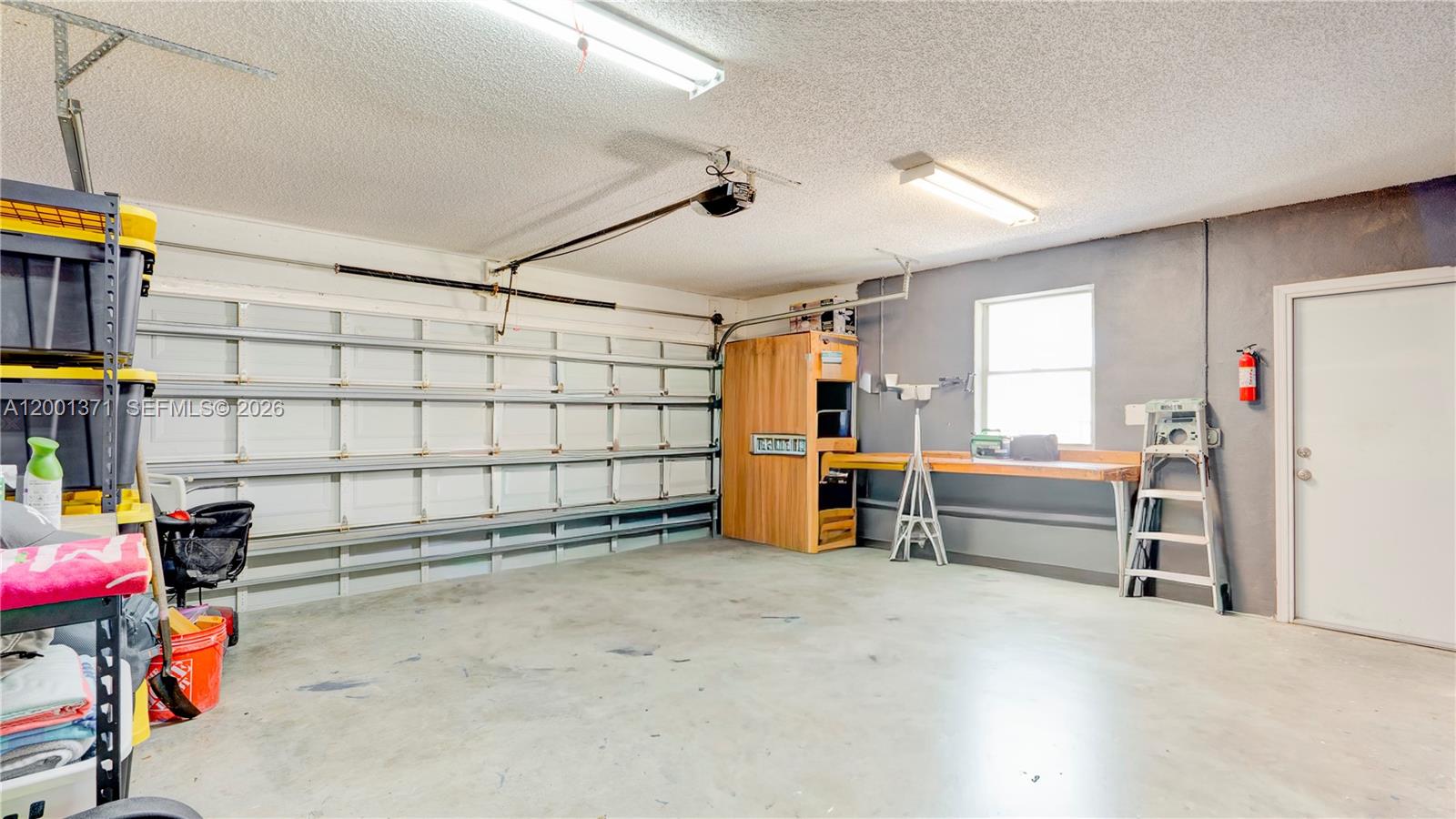 HIGH RIDGE EST - Residential