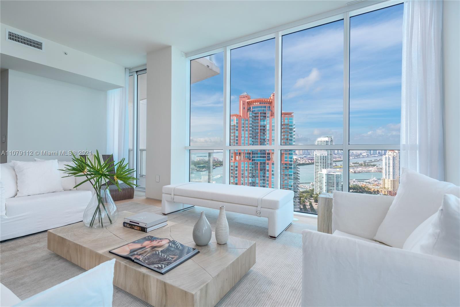 CONTINUUM ON SOUTH BEACH - Residential
