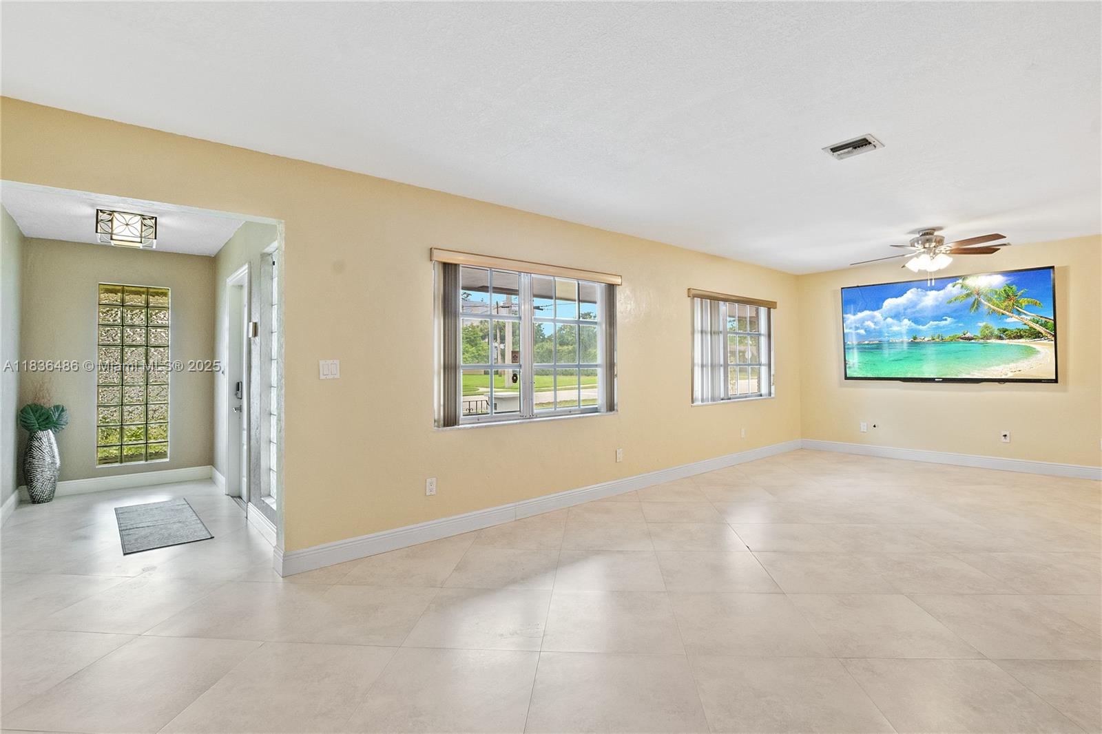 180 SW 125th Ave