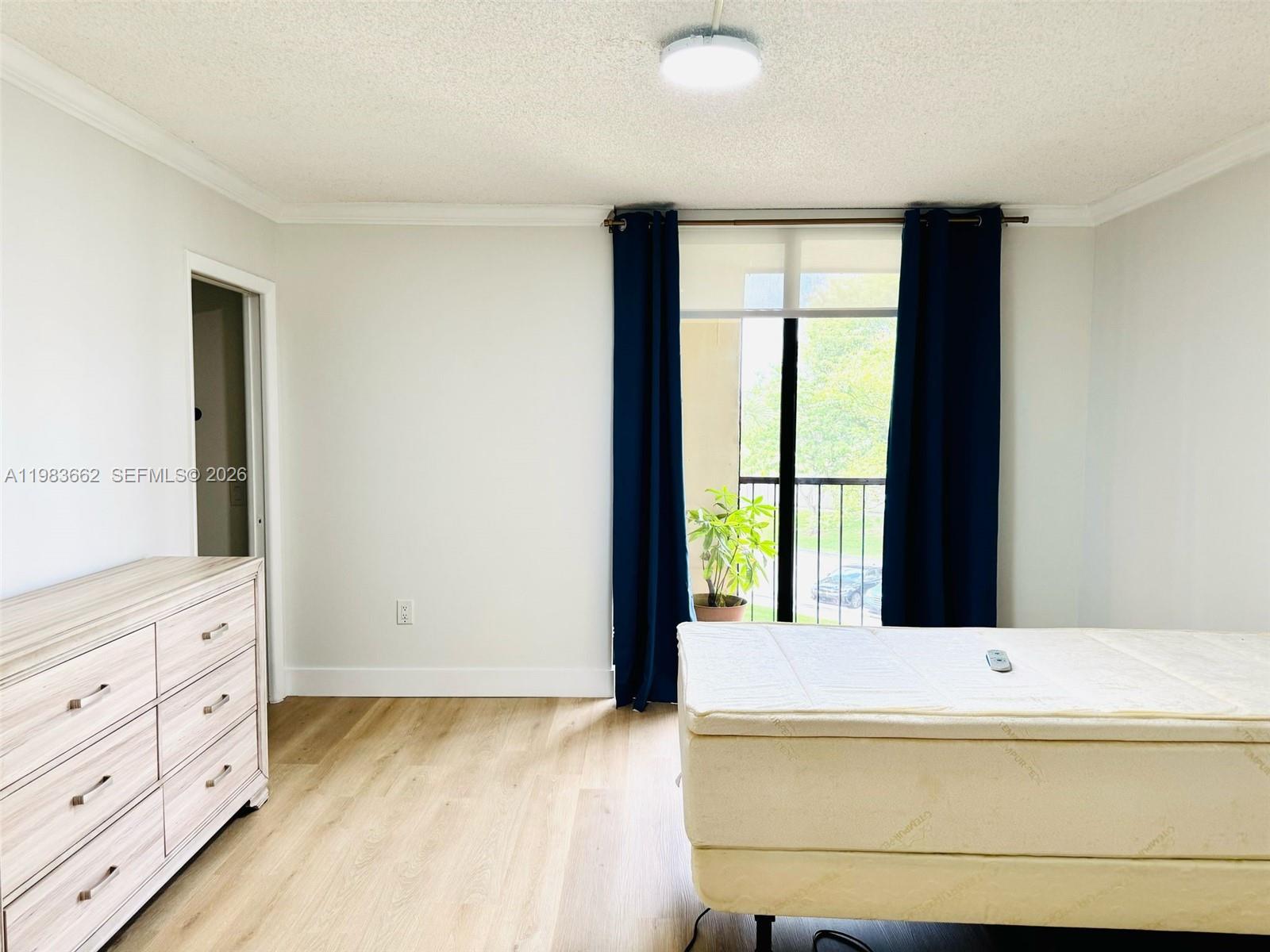 THE HORIZONS CONDO #7 - Residential Lease