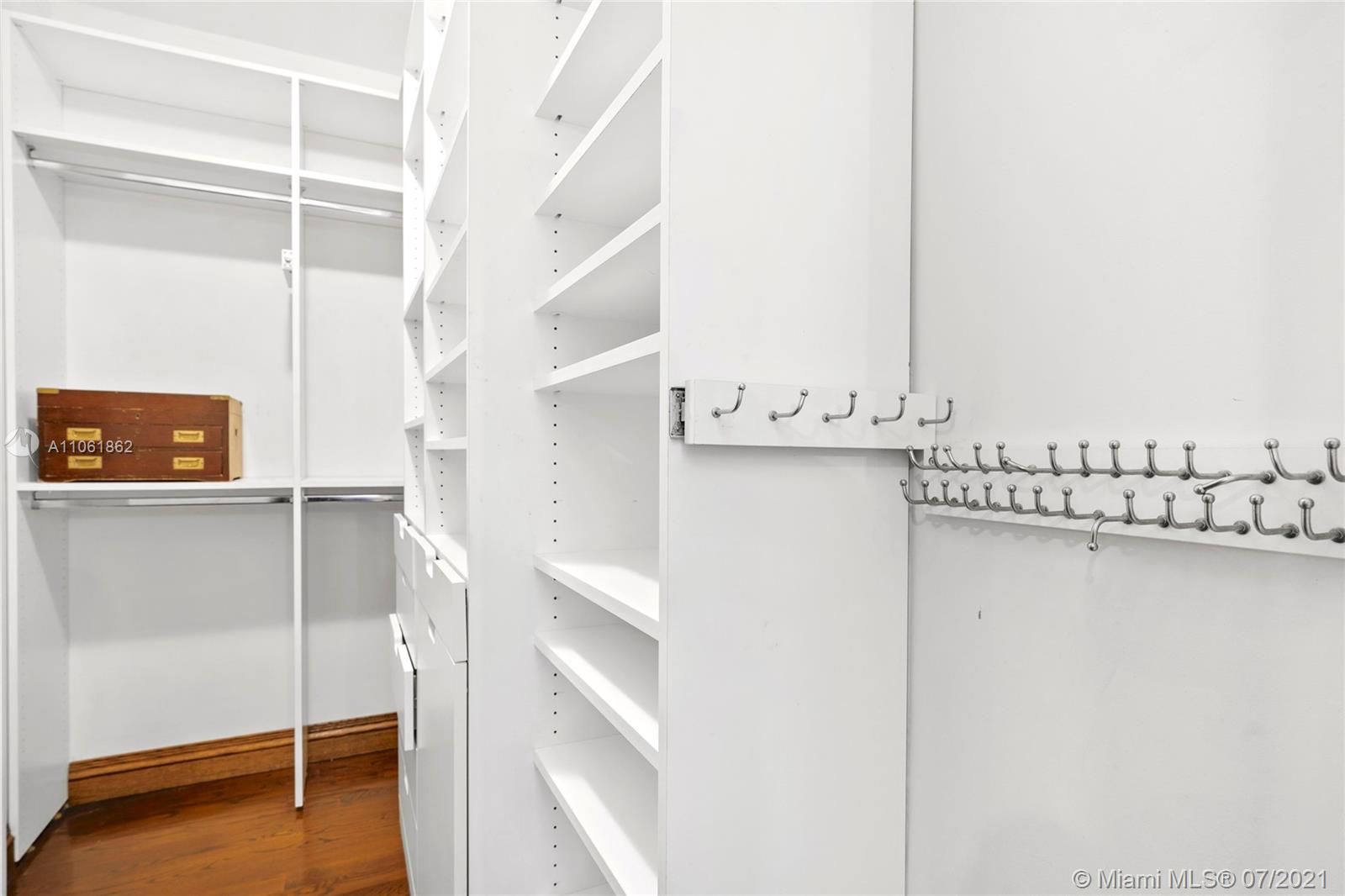 ENTRADA - Residential