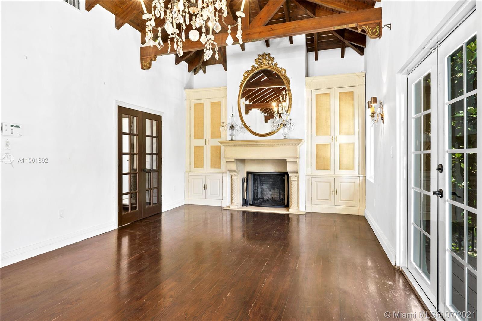 ENTRADA - Residential