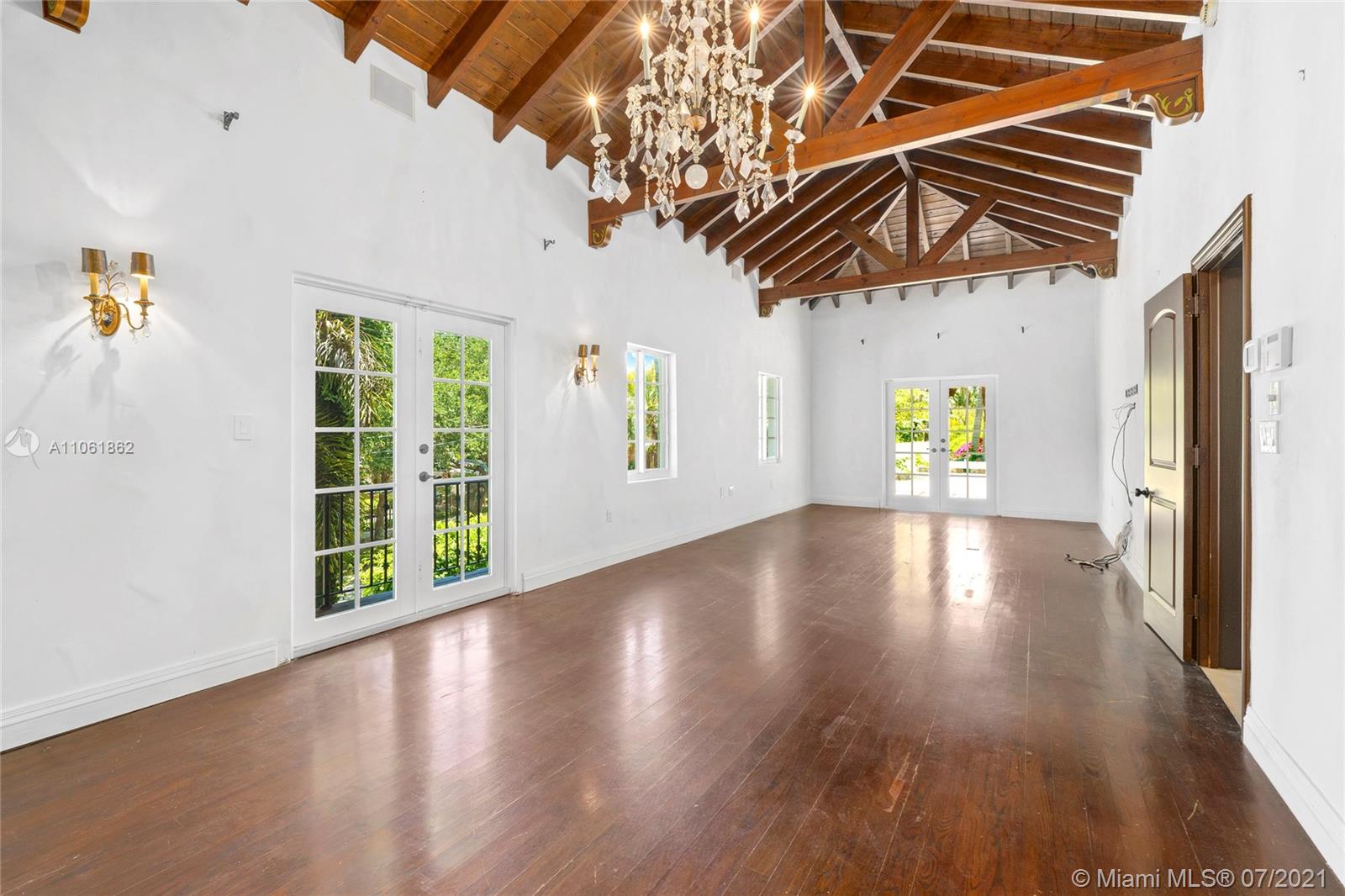 ENTRADA - Residential