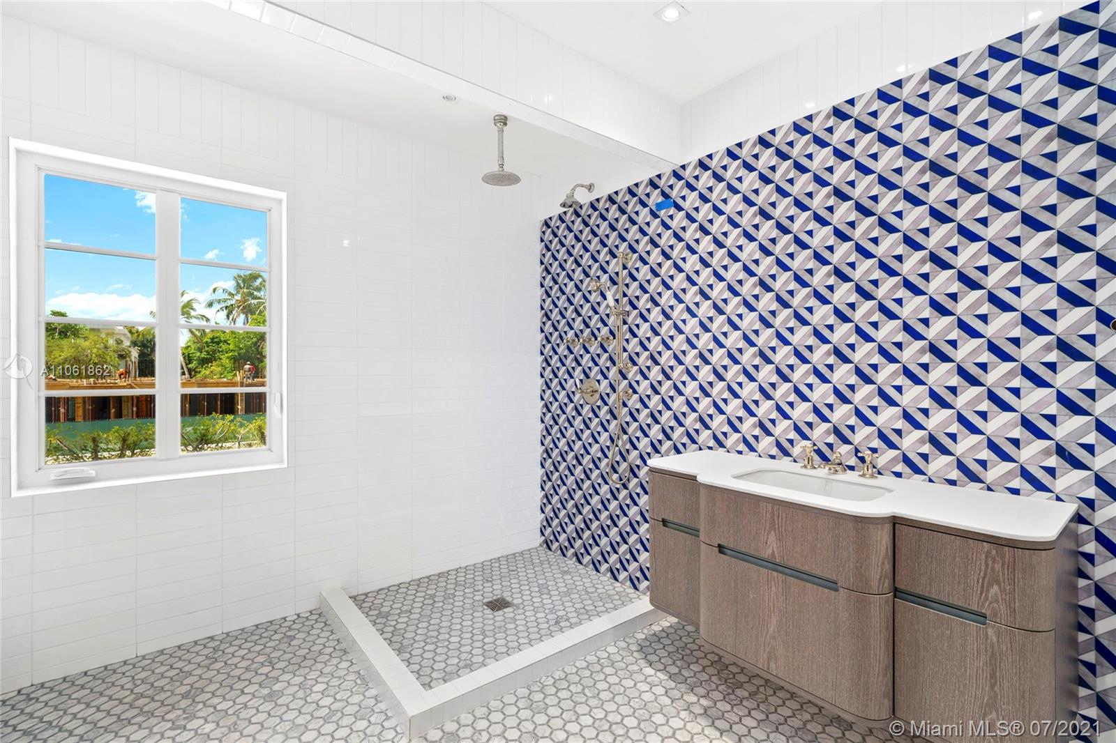 ENTRADA - Residential