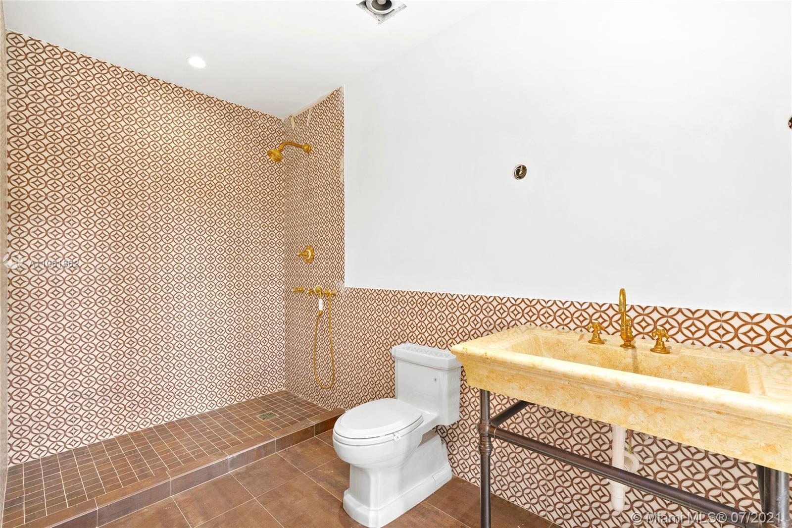 ENTRADA - Residential