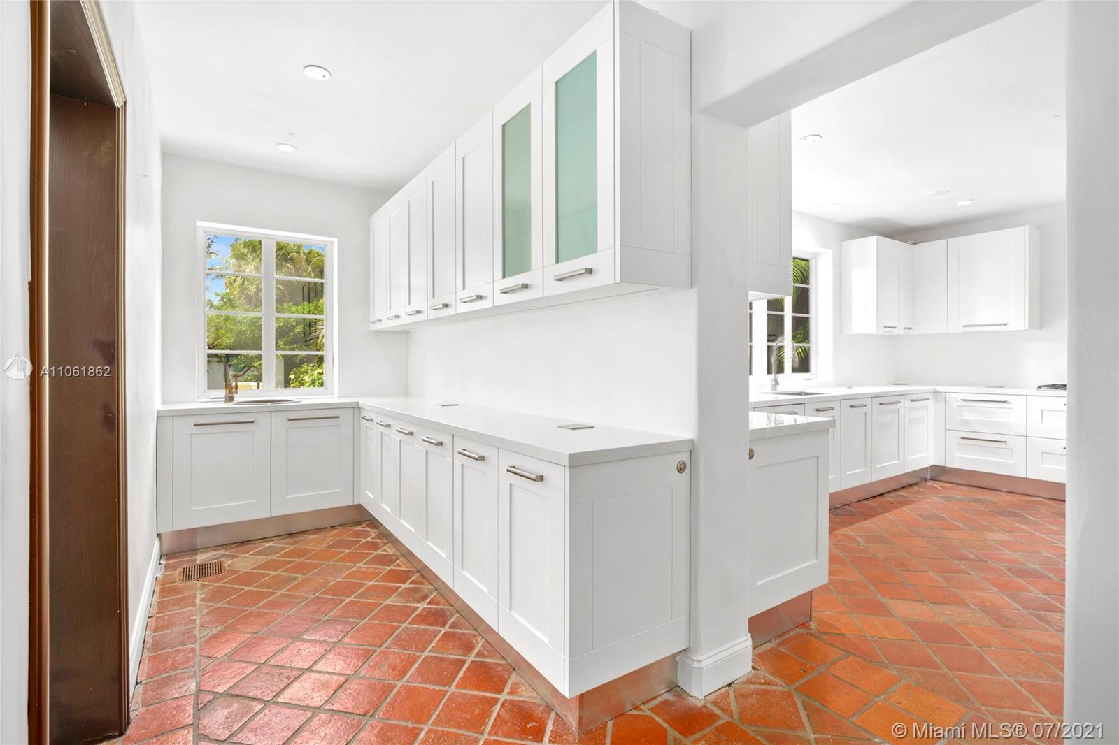 ENTRADA - Residential