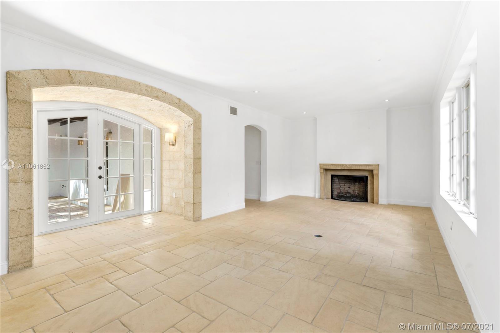 ENTRADA - Residential