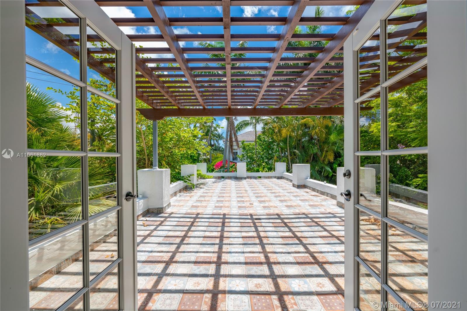 ENTRADA - Residential