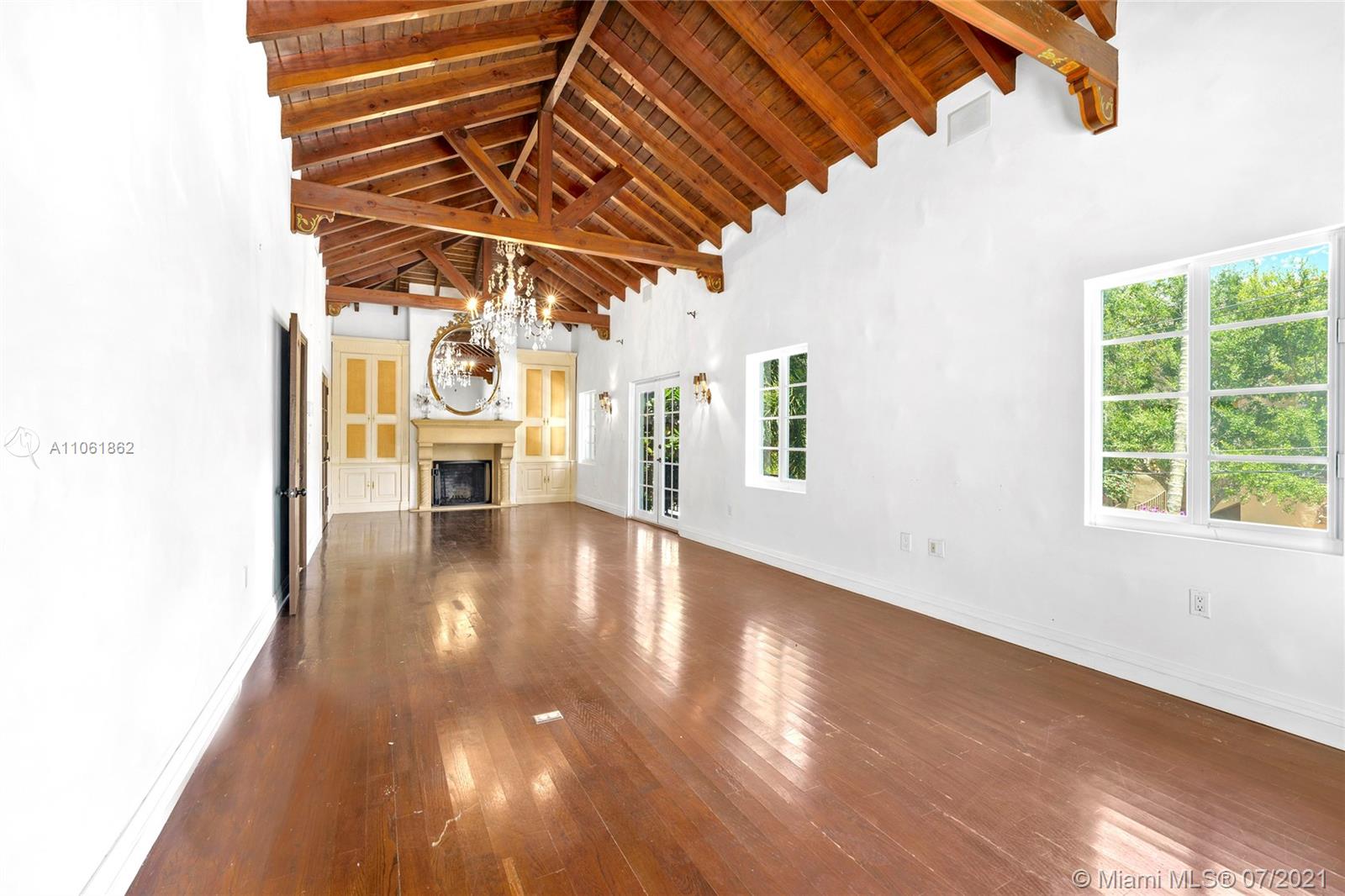 ENTRADA - Residential