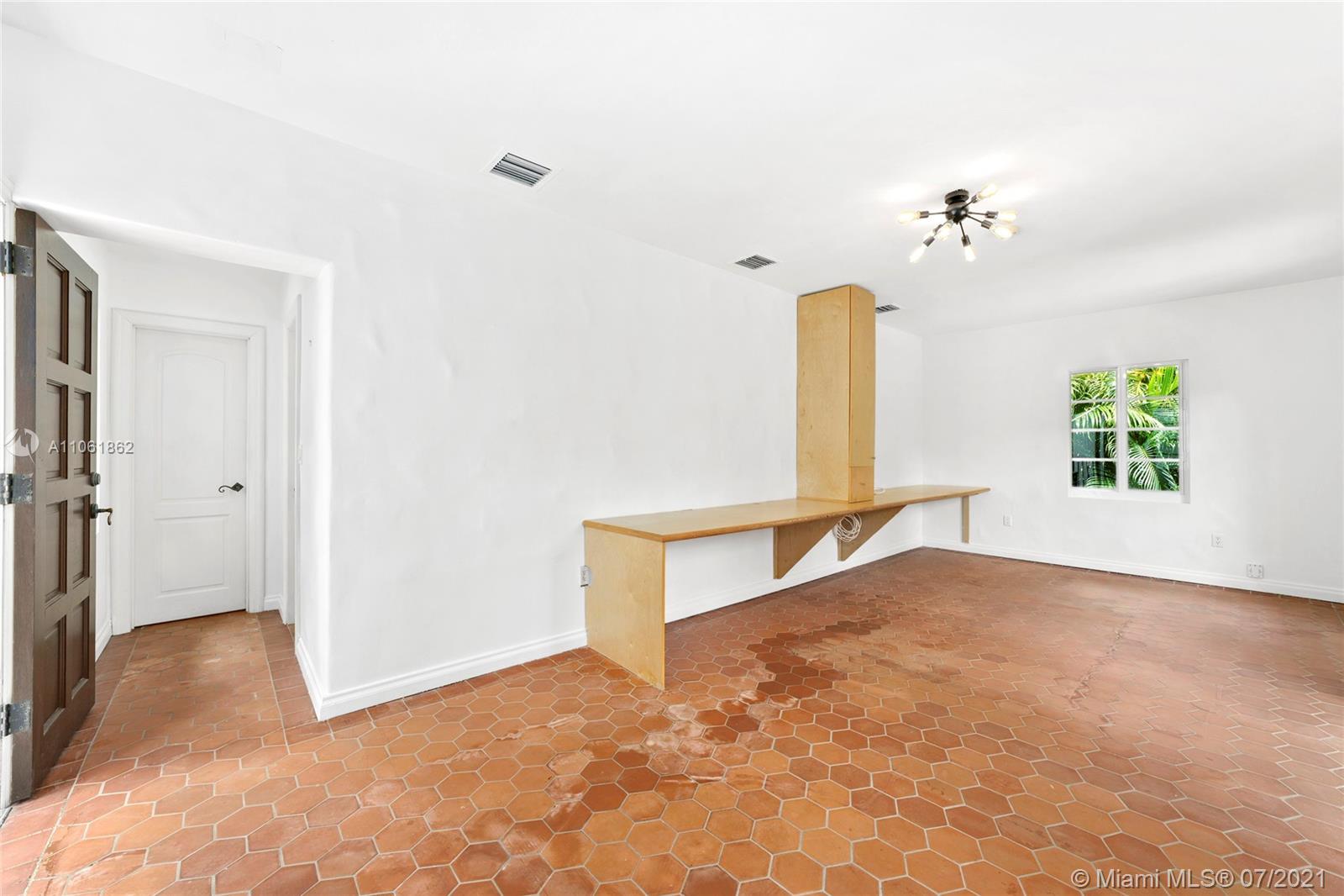 ENTRADA - Residential