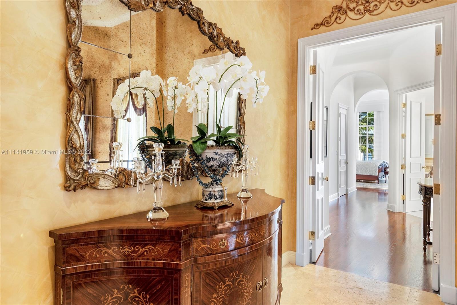 ISLAND ESTATES - Residential