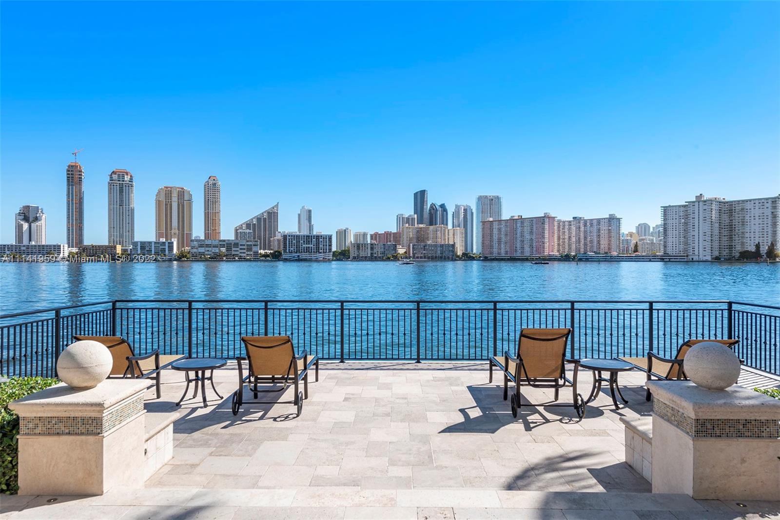 ISLAND ESTATES - Residential