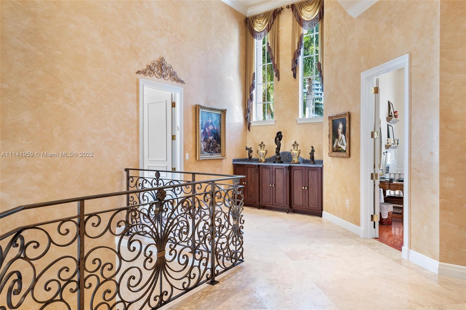 ISLAND ESTATES - Residential