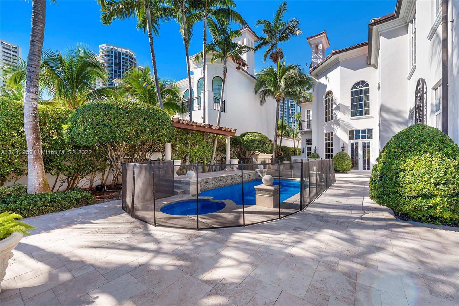 ISLAND ESTATES - Residential